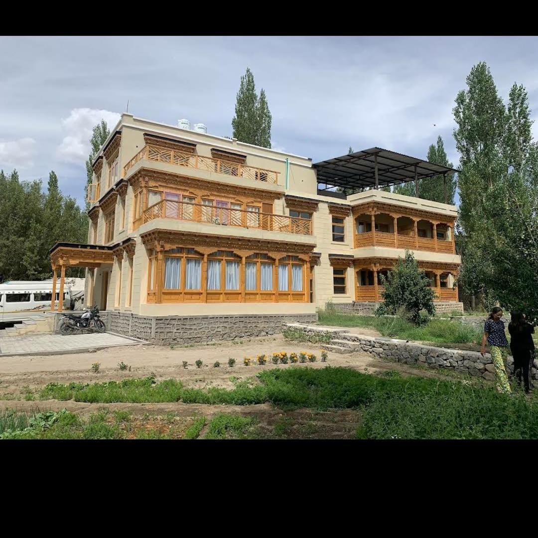 Hotel Sindhu Leh Exterior photo